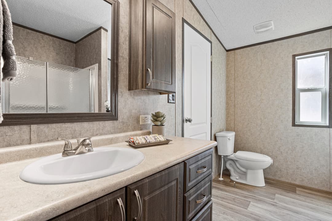 Classic c-1680-32d bathroom home features