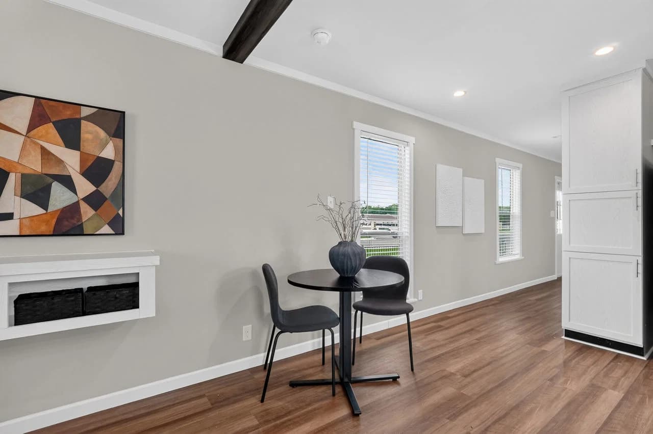 Nm1866a interior home features