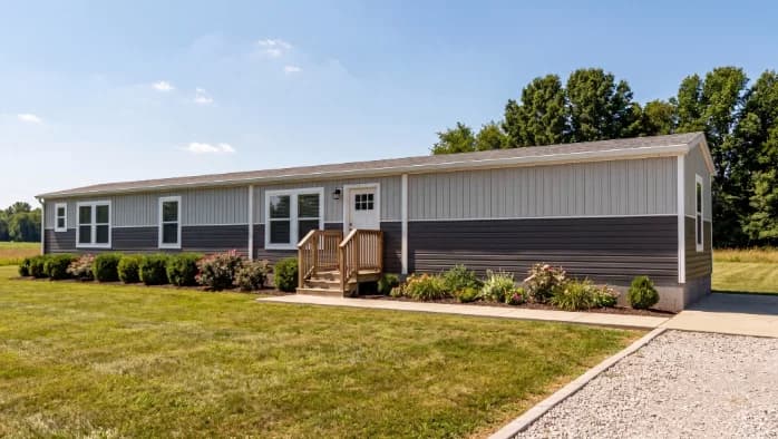 Hudson elevation and exterior home features