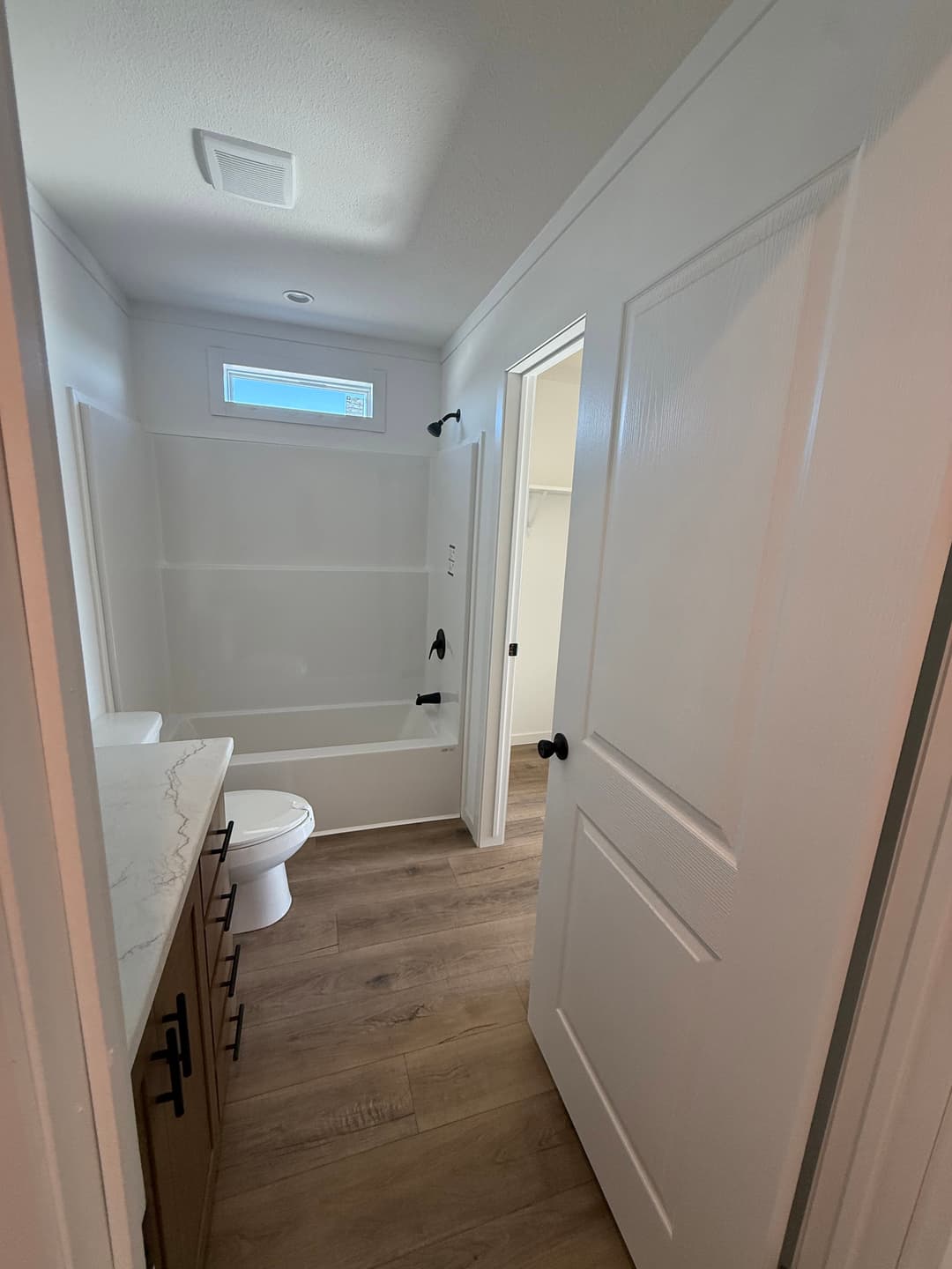 Kylie mae lot #10 bathroom home features