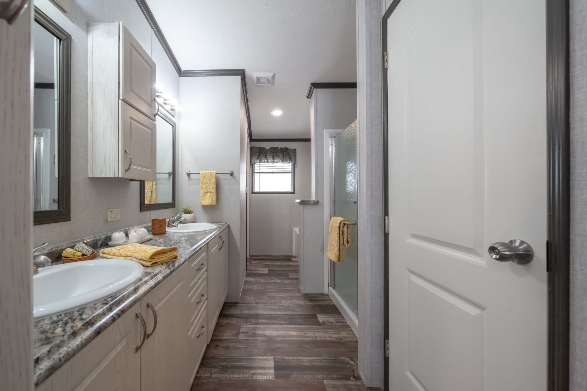 Select s-3256-42a bathroom home features