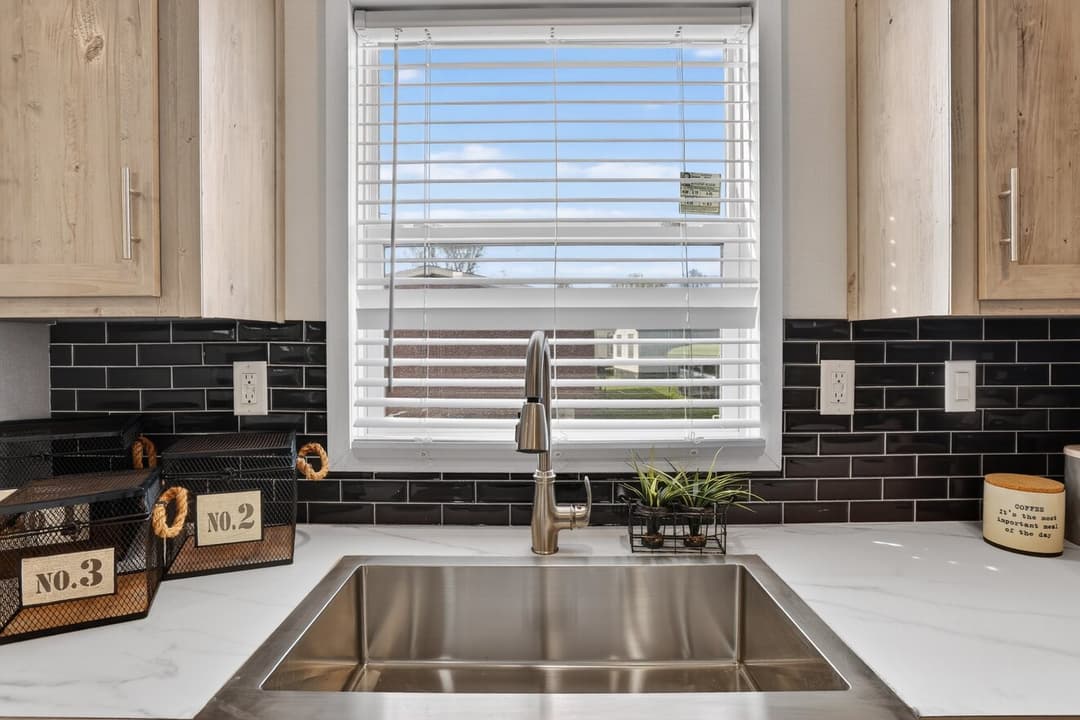 Verde ranch 28403n kitchen home features