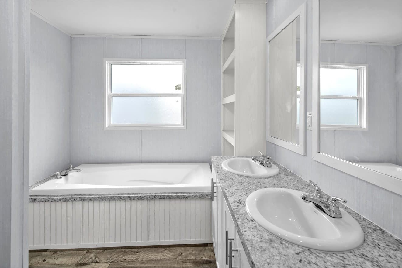 Alamo lite 16763s bathroom home features