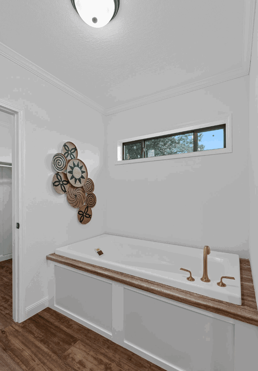 Pri3284-2010 "the bostick" bathroom home features