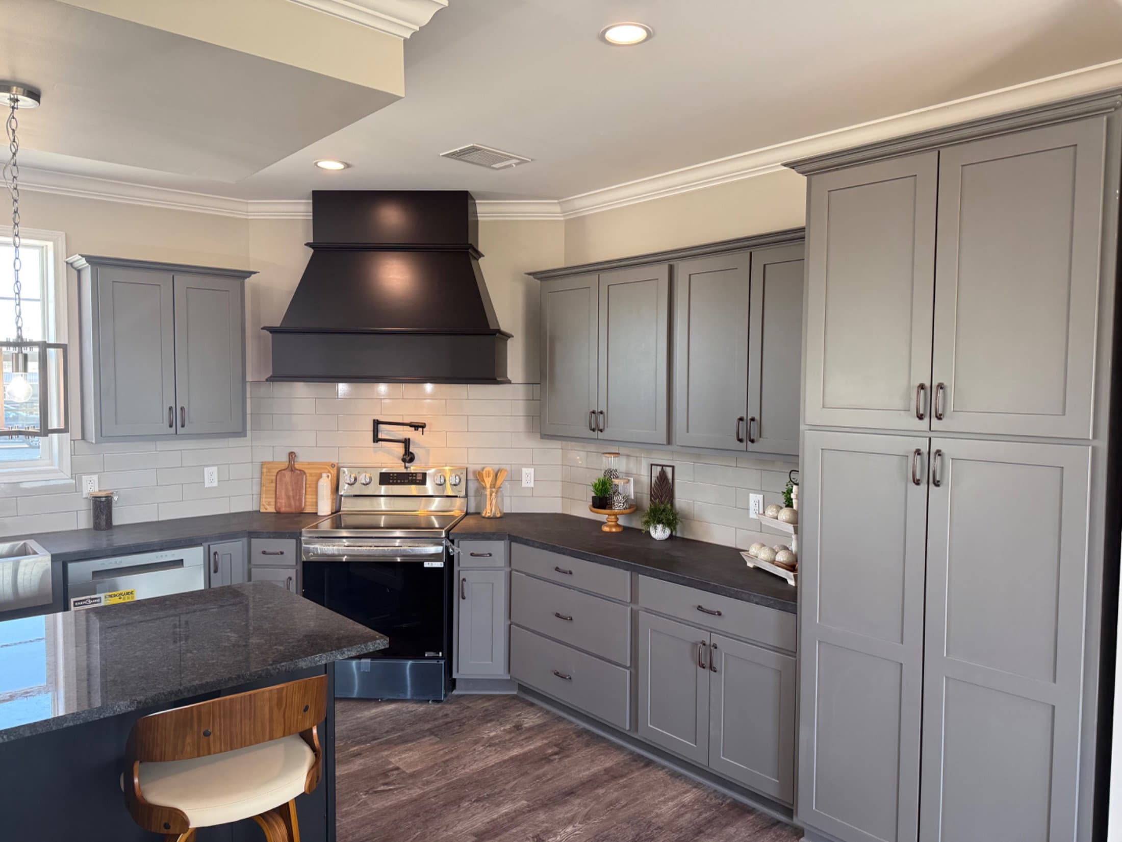 Custom franklin / lot 13   home features