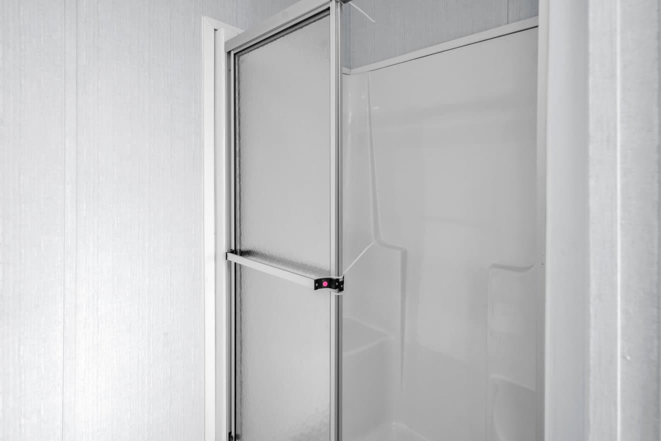 Alamo lite 16763s bathroom home features