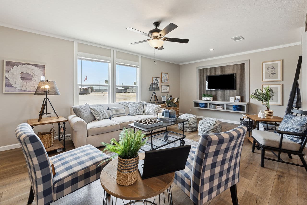 Gateway 2856a interior home features