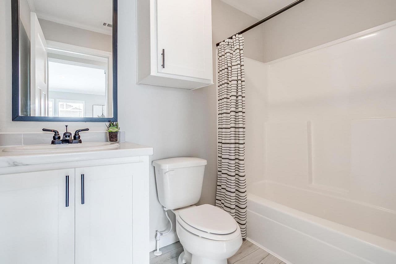 Innovation 2860h bathroom home features