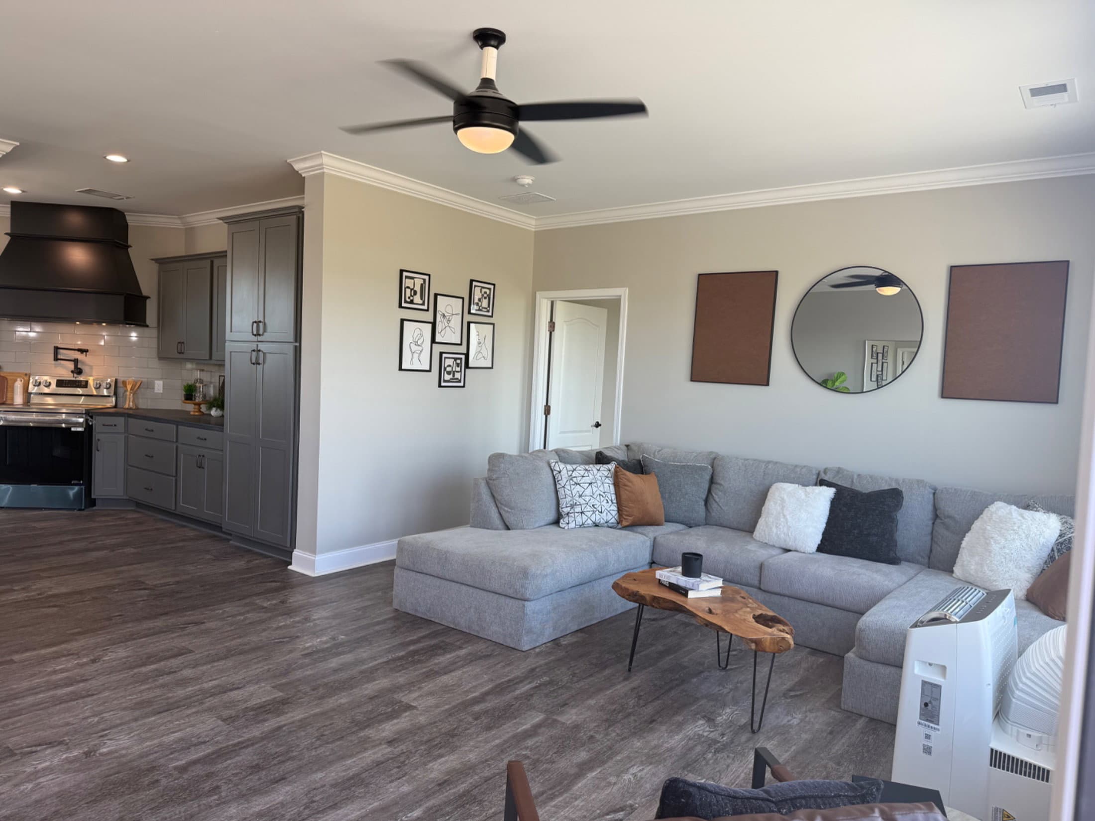 Custom franklin / lot 13   home features