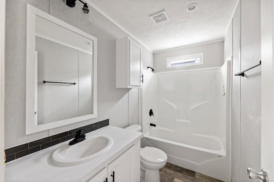 Verde ranch 28523n bathroom home features
