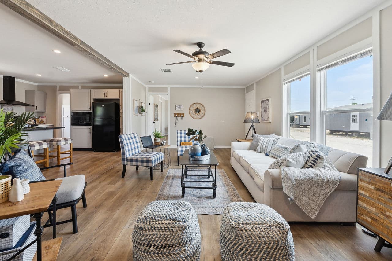 Gateway 2856a interior home features