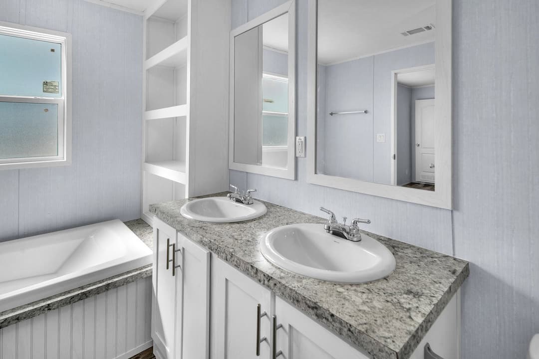 Alamo lite 16763r bathroom home features