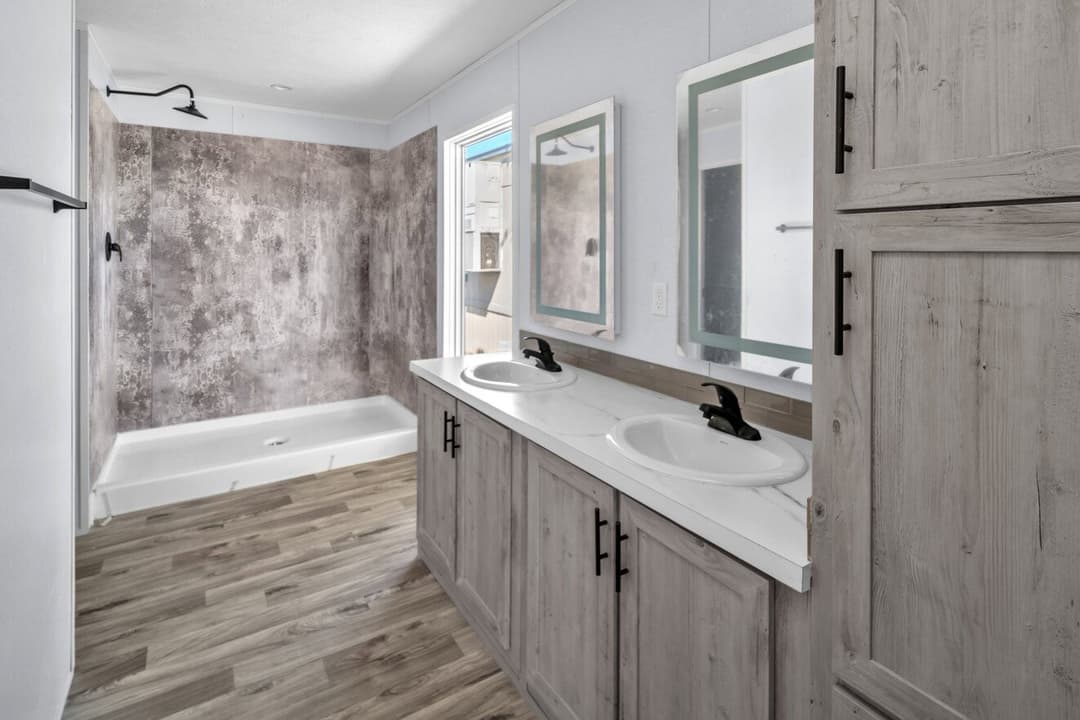 Valu maxx premier 32684f bathroom home features