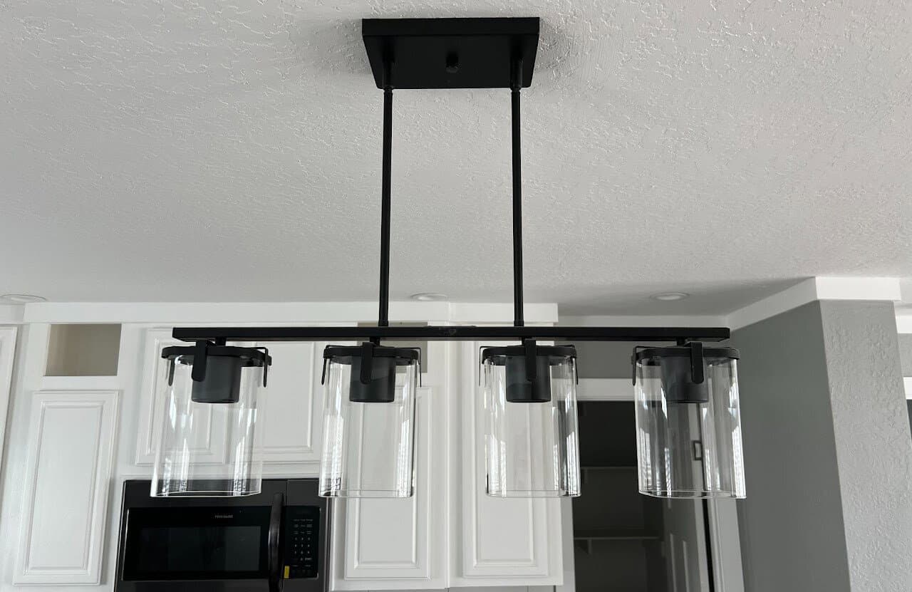 Solitaire 28684a interior home features