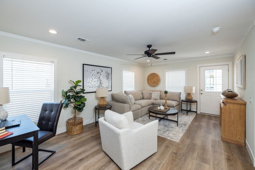 Hey jude interior home features