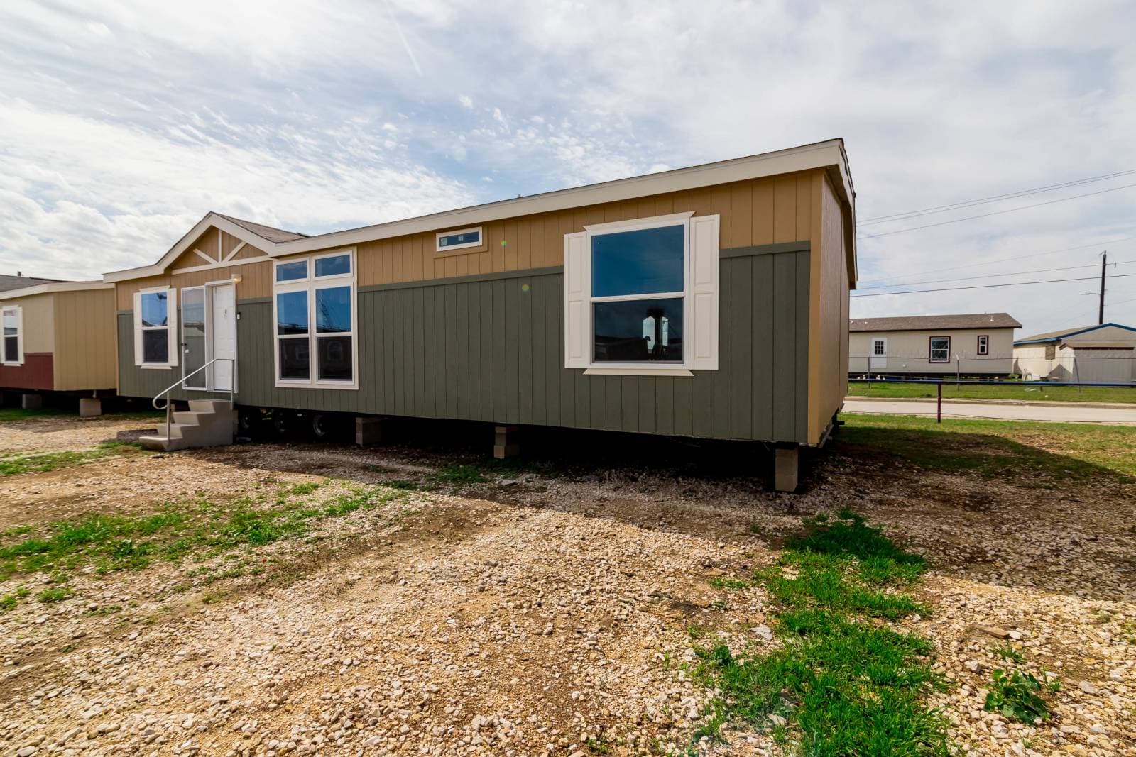 Nm3248b elevation and exterior home features