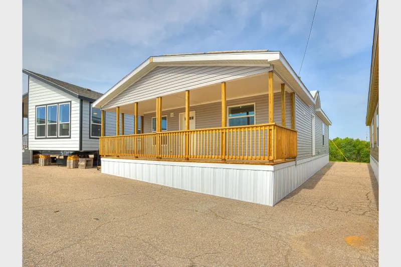 Prairie dune 8810 elevation and exterior home features