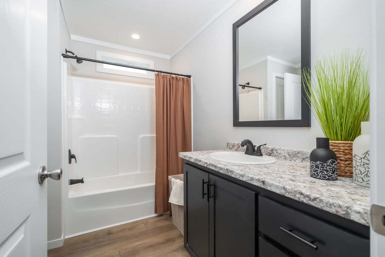 Bourbon lot #27 bathroom home features