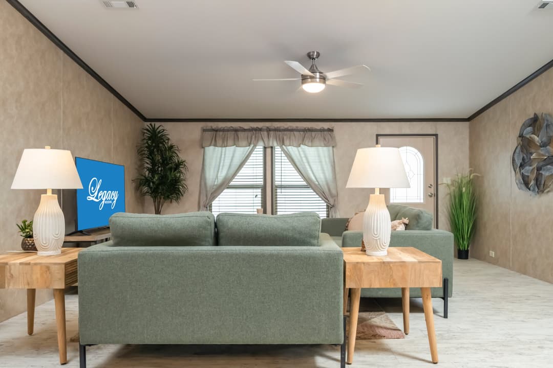 Classic c-3256-42b interior home features