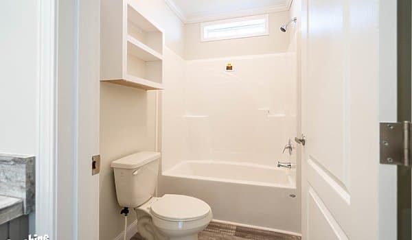 Pri3280-2043 bathroom home features