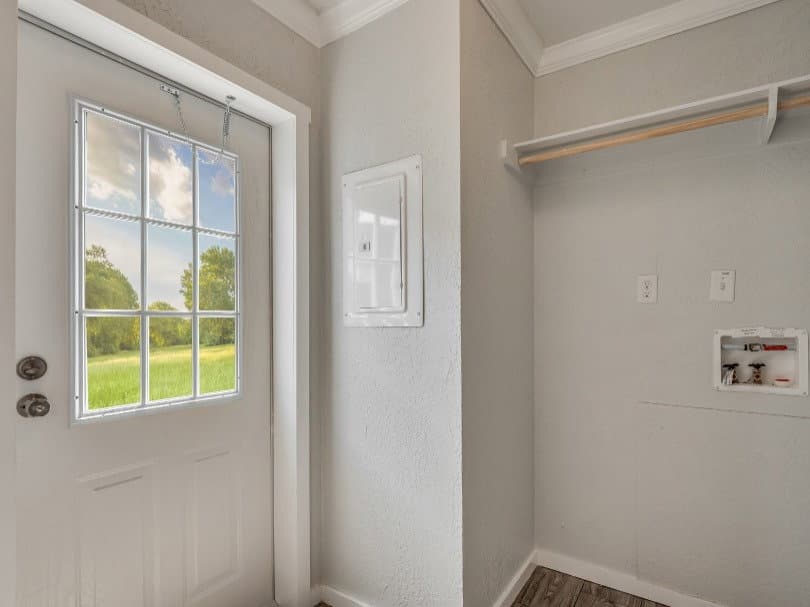 The mason lot #9 interior home features