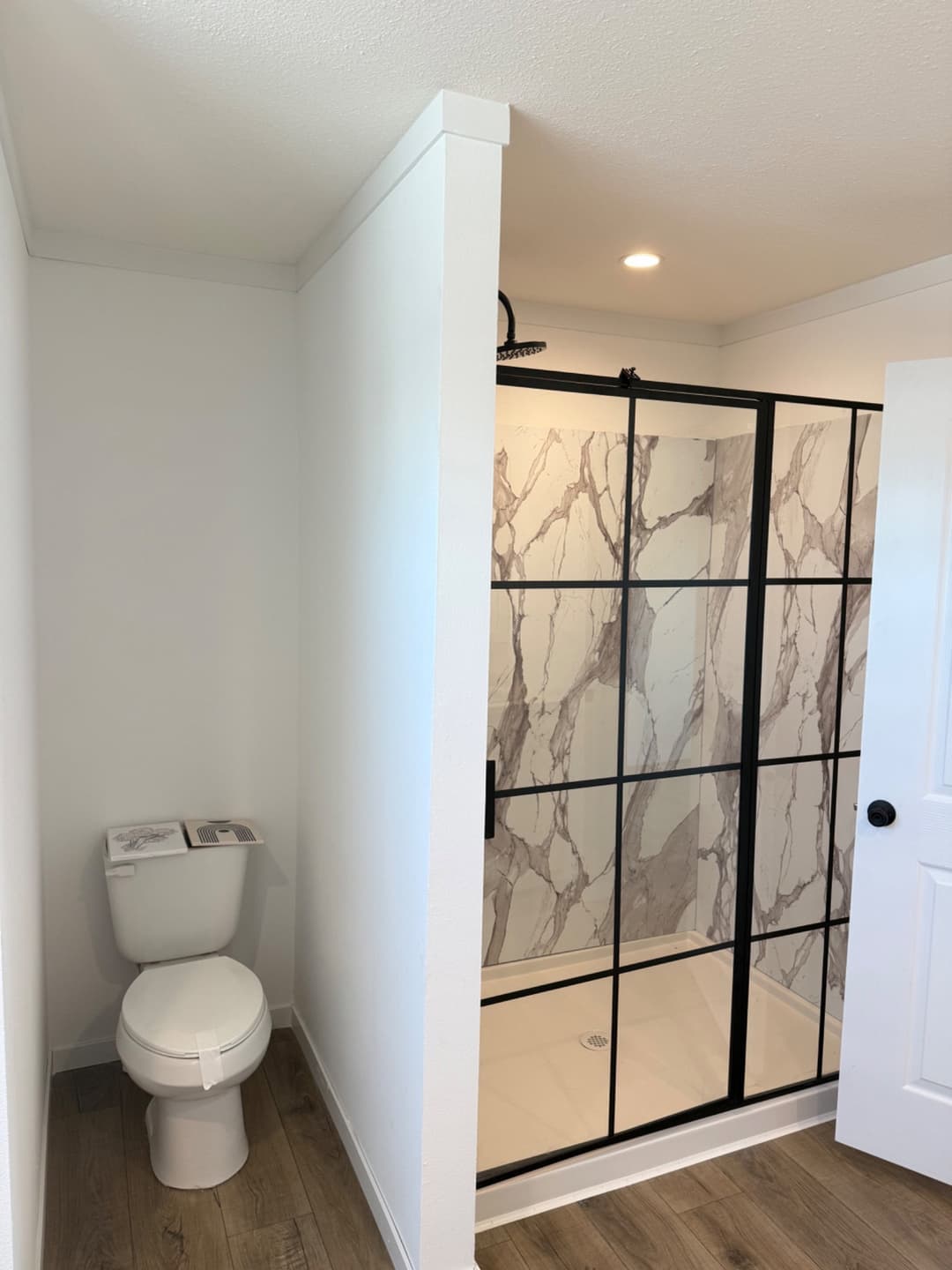Kylie mae lot #10 bathroom home features
