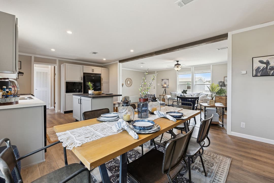 Gateway 2856a interior home features
